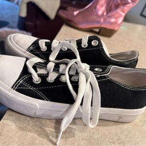 No Boundaries Black and White Women's Sneakers